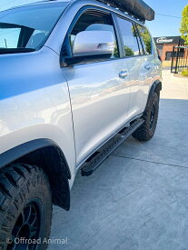 【OFFROAD ANIMAL正規品】 トヨタ プラド150 ランドクルーザープラド 150系 前期 中期 後期 平成21年9月～令和6年4月 GDJ151W TRJ150W GDJ150W GRJ150W ロックスライダー サイドステップ サイドバー