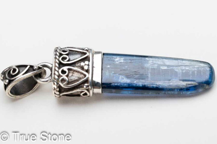 楽天市場】希少産地 ネパール サンクワサバ産 カイヤナイト ペンダント  