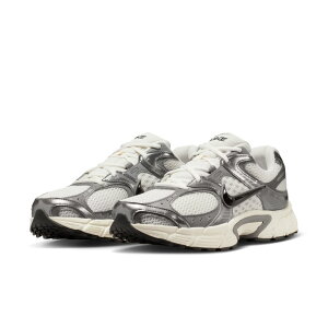 �y�S�����������z NIKE �X�j�[�J�[ �����Y �i�C�L V5 RNR HJ5228 NIKE V5 RNR