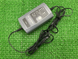 セルスター製 バッテリーチャージャー 社外 バイク 部品 Dr.CHARGER ドクターチャージャー 断線無し そのまま使える 充電器 【中古】