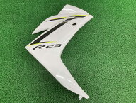 YZF-R25 サイドカウル 右 パール ヤマハ 純正 バイク 部品 RG10J 割れ欠け無し 品薄 希少品 車検 Genuine…