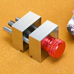 ミニバイス 小型テーブルクランプ コンパクト 調節可能 ミニベンチクランプ 趣味の工芸品 修理ツール 趣味の工芸品 彫刻 ジュエリー用