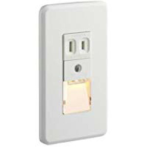 ★ABE545450LED一体型 フットライト コンセント付自動点滅器付 LED0.3W 非調光 橙色コイズミ照明 照明器具 廊下 階段 足元用照明 【当店おすすめ!お買得品】