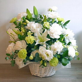 【お供え用】アレンジメント　献花　供花　通夜　葬式　葬儀　告別式　枕花　斎場　初七日　四十九日　一周忌　法要　命日　お盆　初盆　お彼岸　送料無料　メッセージカード付　【坪井花苑】rtk70