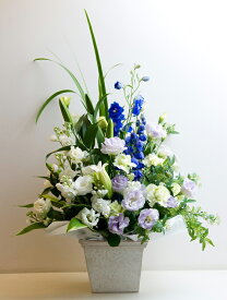 【お供え用】アレンジメント　献花　供花　通夜　葬式　葬儀　告別式　枕花　斎場　初七日　四十九日　一周忌　法要　命日　お盆　初盆　お彼岸　送料無料　メッセージカード付　【坪井花苑】rtk10