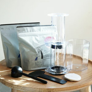 nEBAEROPRESS × ĂȂMtgGAvX R[q[[J[ NAGAvX JtF߃XyVeBR[q[ 2400gi / [jAeroPress Coffee Maker C