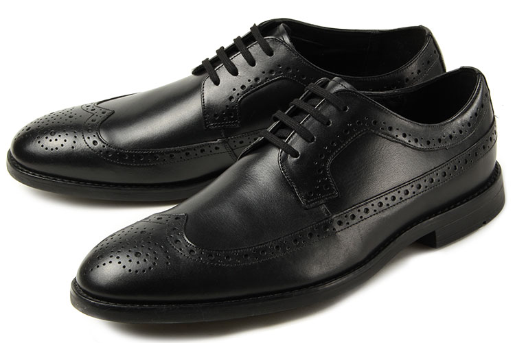 ウィングチップ ビジネスシューズ 革靴 クラークスの人気商品・通販 
