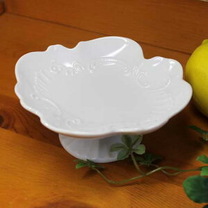 マニーグランシュマン 陶器 レリーフコンポート【高台付皿/付け高台/凹凸のある模様/お菓子/おつまみ/フルーツ/ソープディッシュ/石鹸入れ/アクセサリートレイ/小物入れ/灰皿】