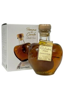 【並行輸入品】マスネ　ポム・プリゾニエール（カルヴァドス） りんご実入り　40度　700ml　【箱入り】