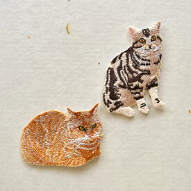 【1点】箱座りの茶トラ、アメショ/猫のワッペン/アイロン糊付き/刺繍/手芸/動物