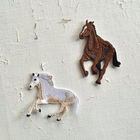 馬のワッペン/アイロン糊付き/刺繍/手芸/動物