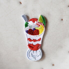 パフェのワッペン/アイロン糊付き/刺繍/手芸/食品