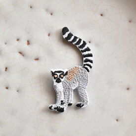 ワオキツネザルのワッペン/猿/動物/アイロン糊付き/刺繍/手芸