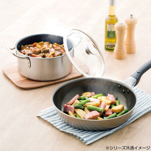 yzEV}HƁ@UMIC@PREMIUM@SET@~bNv~AZbg