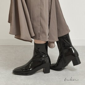 ブーツ エナメル ショートブーツ レディース 歩きやすい ストレッチ 感動ブーツ 走れる 痛くない 光沢感 靴ずれしにくい ヒール 5cm 7cm きれいめ 柔らかい 黒 白 合皮 おしゃれ かわいい 大人 成人式 送料無料 [7474-5P]