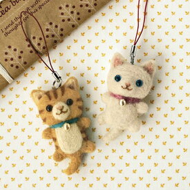 シロねことトラねこのストラップ フェルトキット 手芸キット 羊毛フェルトキット ハマナカ