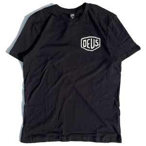 DEUS EX MACHINA ( �f�E�X�G�N�X�}�L�i ) / ���� T�V���c / TOKYO ADDRESS - BLACK / DMW41808R / �����Y