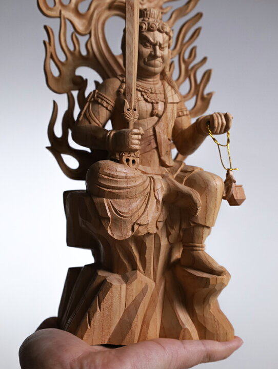 楽天市場】【総高33cm】不動明王 木彫 仏像一刀彫 / 素材：欅（縁起物  