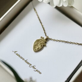 器官アクセサリー ピアス 医療用ステンレス 堅固 耐久 五官 イヤリング ネックレス 目 耳 鼻 口 心臓 シルバー 真空メッキゴールド 組み合わせ おしゃれ かわいい【台湾直送】【送料無料】