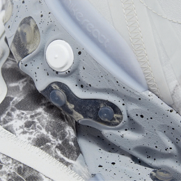 NIKE・ナイキ・KendrickLamar【スニーカー】【即日発送】【送料無料】REACTELEMENT55/KLケンドリックラマー×ナイキリアクトエレメント55MultiPlatinumマルチプラチナムPUREPLATINUM/CLEAR-WOLFGREYサイズ:US8(26cm)-US10(28cm)