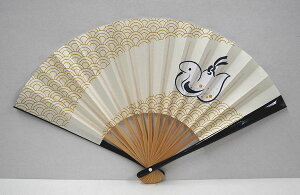 <茶道具・お稽古 扇子>令和7年 干支扇子 巳 6寸(男性用) 黒塗 福引やプレゼントにも。男子用 巳 蛇 ヘビ 2025年 メンズ