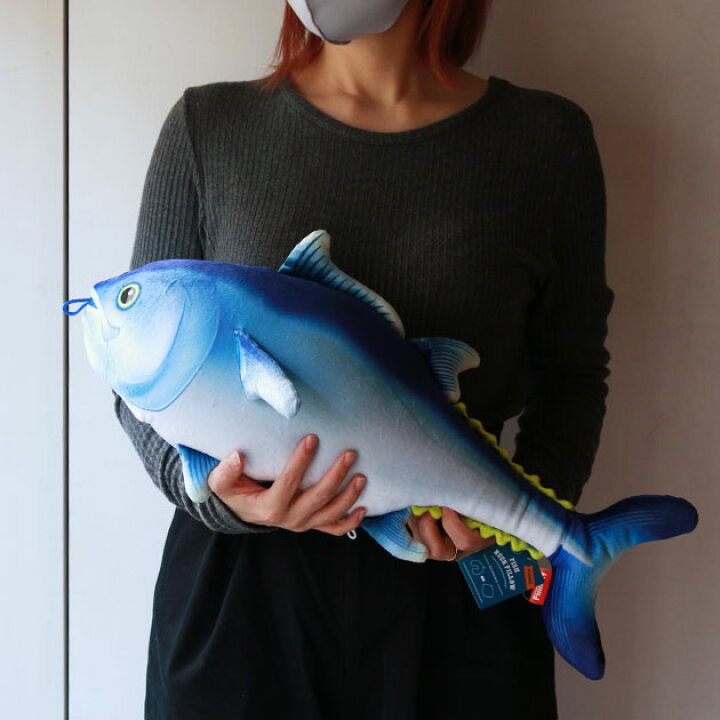 楽天市場 2way ネックピロー ぬいぐるみ 魚 リアル 海 クッション おもしろ グッズ 釣り好き プレゼント 動物 リアル 特大 大きい 海の生き物 誕生日 男の子 小学生 旅行グッズ 車 枕 川の生き物 クマノミ サメ ヤマメ ブラックバス 父の日 旅行グッズ Fish Cushion Pillow