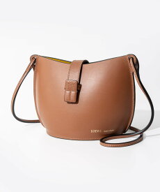 ロエベ LOEWE A546Z49X01 ショルダーバッグ MOLDED BUCKET BAG レディース バッグ モールド バケットバッグ レザー 旅行 シンプル お出かけ おしゃれ プレゼント ギフト 贈り物 記念 お祝い 鞄 タン