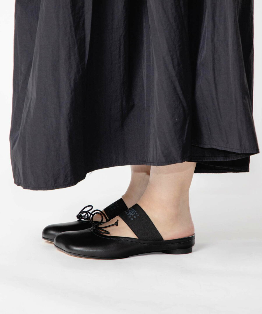 エムエム6 MM6 S66WX0062 P3628 パンプス SLIPPER レディース シューズ アナトミック スリッポン バレエシューズ レザー フラットシューズ シンプル カジュアル モード お出かけ 本革 革靴 ビジネス ビジカジ プレゼント メゾン マルジェラ ブラック 23.5〜26.0cm - メイン画像 5