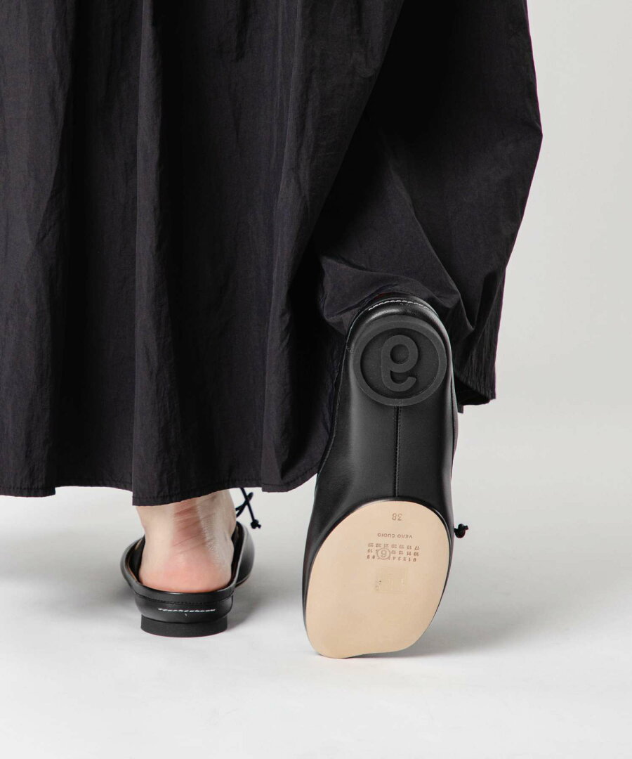 エムエム6 MM6 S66WX0062 P3628 パンプス SLIPPER レディース シューズ アナトミック スリッポン バレエシューズ レザー フラットシューズ シンプル カジュアル モード お出かけ 本革 革靴 ビジネス ビジカジ プレゼント メゾン マルジェラ ブラック 23.5〜26.0cm - メイン画像 6