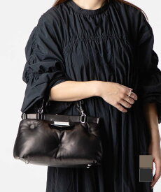 メゾン マルジェラ MAISON MARGIELA SB2WD0077 P4300 ハンドバッグ GLAM SLAM HANDBAG SMALL レディース バッグ グラムスラム スモール レザー ナンバーロゴ カジュアル お出かけ 旅行 通勤 プレゼント ギフト 鞄 ブラック