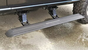 【再入荷】★JB74W ジムニーシエラ/電動オートステップ★乗降時ドアの開閉でステップが自動で降り、自動で収納♪ 代引不可