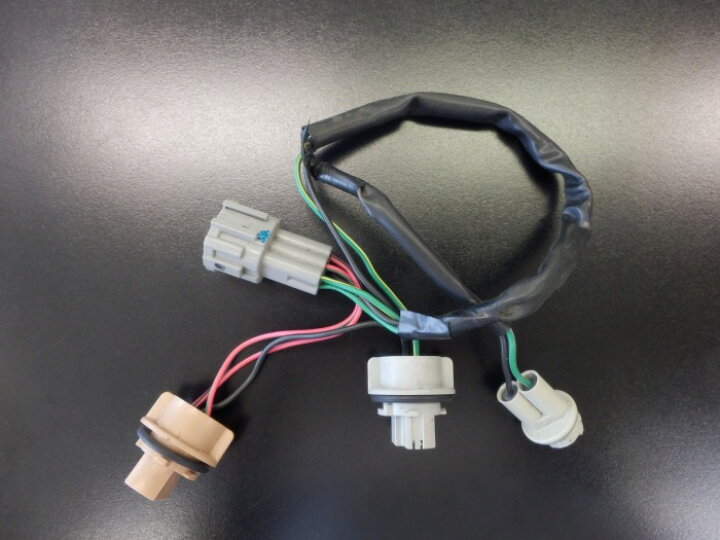 楽天市場】【後期変換ハーネス】 C26セレナ LEDテールランプ用 : UJ 