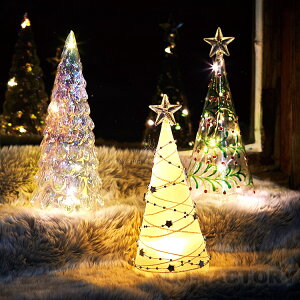 LEDで彩る！ガラスの光るクリスマスツリー、ステンドグラスツリーなどおすすめは？