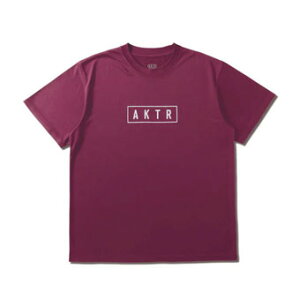 �o�X�P�b�gT�V���c �E�F�A �A�N�^�[ AKTR SEASONAL AKTR LOGO SPORTS TEE PURPLE �yMEN'S�z