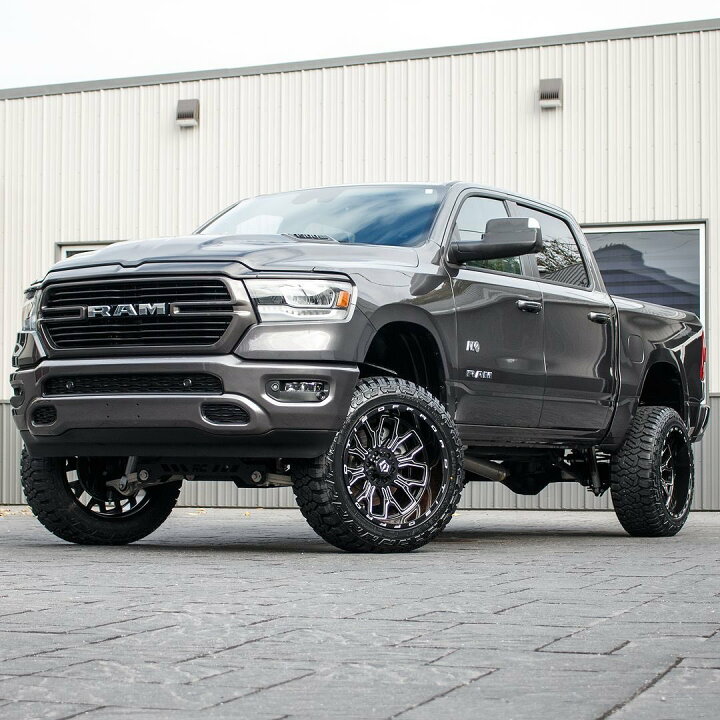 楽天市場】TIS OFFROAD 560BM グロスブラックミルド 20インチアルミ 
