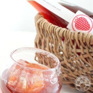 ߔ~`` 720mlya𑢁^a̎Rz