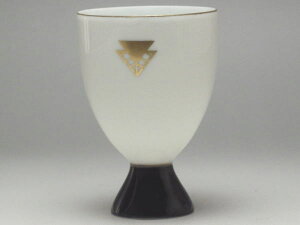 yBiztOp@䃏CJbv@[ig̐H]