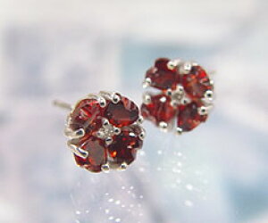 OPEN23周年ポイント3倍 スタッドピアス ガーネット ダイヤモンド クローバーモチーフ ゴールド K18 プラチナ900・K10選択可