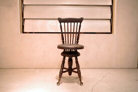 SALE レア 1800年代アンティーク/Antique piano chair/ピアノチェア 木製/ウッド 竜の脚 龍 椅子 イス 古い 骨董品 希少品 Vintage/ヴィンテージ フランス イギリス ヨーロッパクラシック 年代物 鉄 アイアン 展示台ギャラリー展示 店舗什器 アパレル ディスプレイに【中古】