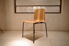 SALE FC chair/FCチェア INTERIORS R&D design by interiors/バイ インテリアズ 福島県産杉材 ダイニングチェア スタッキングチェア ウッド 木製 6脚スタッキング可 スタイリッシュ家具 デザイナーズ家具 展示品 イス 椅子 中古美品 複数入荷 定価53,900円/1脚 【中古】