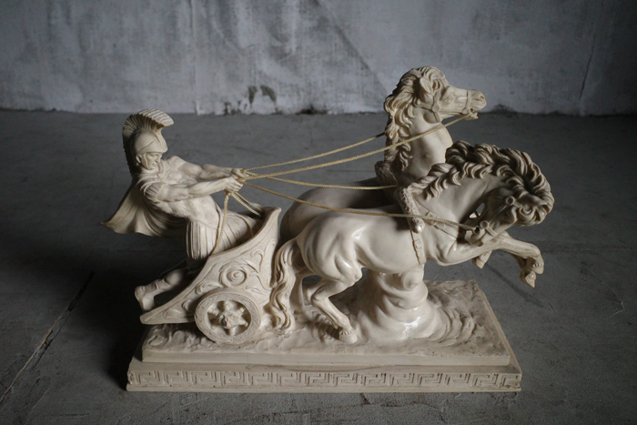 アンティーク アイアン ヴィンテージ チャリオット像の彫刻、ローマの