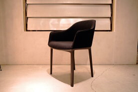 SALE Softshell chair/ソフトシェルチェア Ronan & Erwan Bouroullec/ロナン＆エルワン・ブルレック 兄弟 Vitra/ヴィトラ hhstyle取扱い ダイニングチェア 椅子 イス オフィスチェア ソファ 定価89,100円 ブラック 黒 複数入荷（別出品）中古美品 オフィス家具 5【中古】