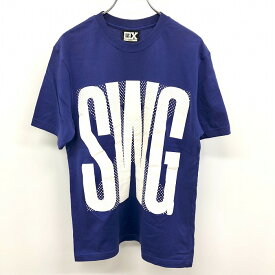【中古】SWAGGER スワッガー M メンズ Tシャツ カットソー ビッグプリント ロゴ 立体のドットプリント 丸首 半袖 日本製 綿100% ネイビー系 紺系