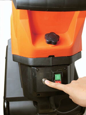 楽天市場 電動粉砕 枝シュレッダー A送料無料 農業 園芸 ガーデン 庭 ガーデンシュレッダー ガーデニング 粉砕 太枝 枝木 粉砕機 移動楽 タイヤ付き ファミリー ライフ Td B 代引不可 ゆにでのこづち