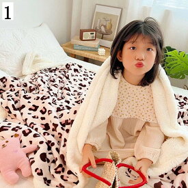 毛布 ブランケット 掛け毛布 シングル ダブル 冬用 やわらかい 多用途 100*150cm 大判 ひざかけ ブランケット 防寒 ボア ふわふわ 柔らかい おしゃれ 敷き毛布 通年使用 フランネル あたたかい マイクロファイバー 洗える 無地