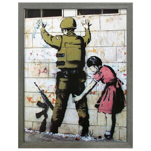 �o���N�V�[ �A�[�g�t���[�� Banksy Girl Searching Soldier ���H�� IBA-61731 30.5×38×3.2cm �z�t���C���e���A