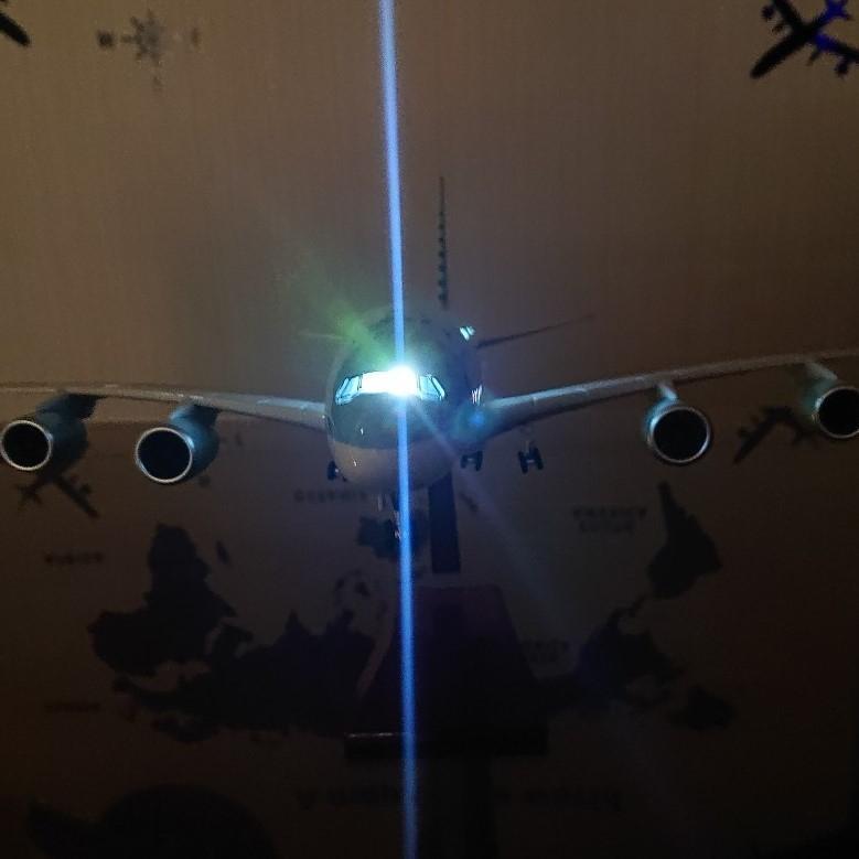 楽天市場】模型飛行機 カタール航空 A380 LED点灯 1/157 スタンド付