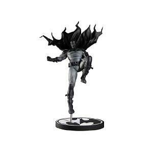 }Nt@[EgCY McFarlane Toys - DC Direct - Batman Black  White - Batman by Olivier COIPEL (Resin) 