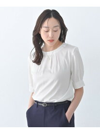 【洗える/スーツインナー】タックディティールブラウス UNTITLED アンタイトル トップス シャツ・ブラウス ホワイト【送料無料】[Rakuten Fashion]