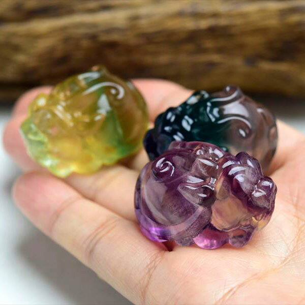 ◆正財運◆ フローライト 蛍石 龍亀 ロングイ彫刻 置物  種類お任せ【販売単位：1個】 ｜フローライト｜風水置物｜開運｜蛍石｜ロングイ｜龍｜亀｜天然石｜パワーストーン｜お守り